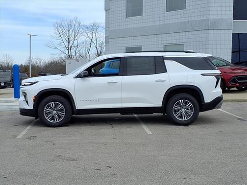 2025 Chevrolet Traverse LT