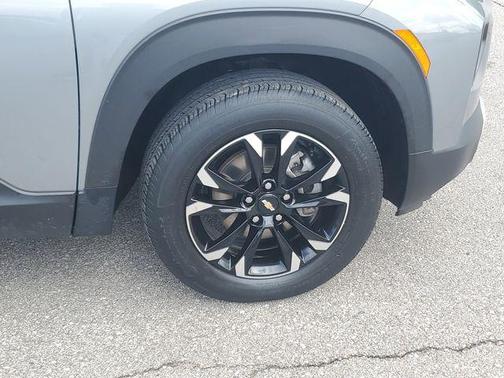Sterling Gray Metallic 2023 Chevrolet Trailblazer LT