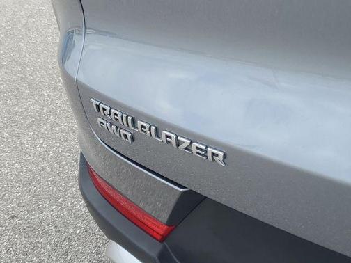 Sterling Gray Metallic 2023 Chevrolet Trailblazer LT