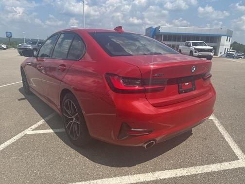 2022 BMW 330 i xDrive