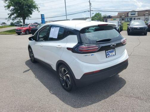 Summit White 2023 Chevrolet Bolt EV 2LT