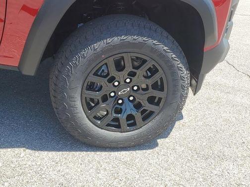 Radiant Red 2026 Chevrolet Colorado Trail Boss