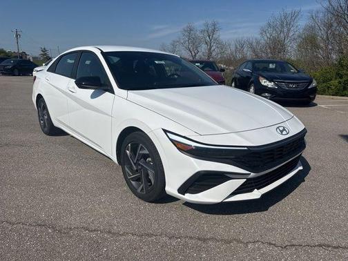 White 2025 Hyundai ELANTRA HEV SEL