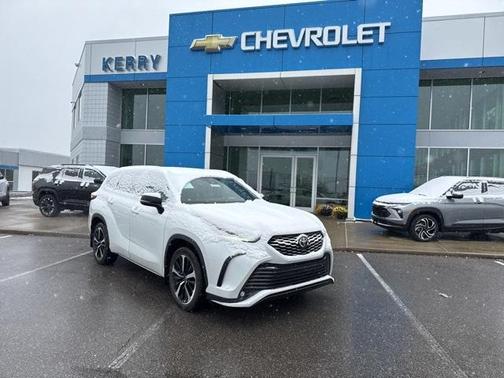 2022 Toyota Highlander XSE