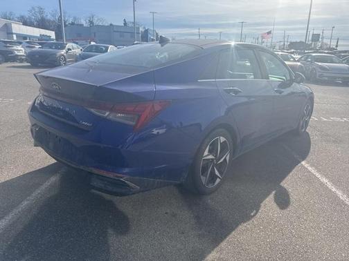 2021 Hyundai ELANTRA Limited