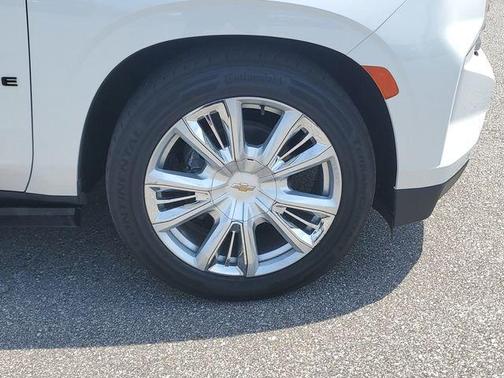 Iridescent Pearl Tricoat 2021 Chevrolet Tahoe High Country