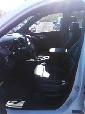 Summit White 2023 Chevrolet Traverse LT Leather