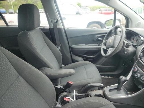 2022 Chevrolet Trax LS
