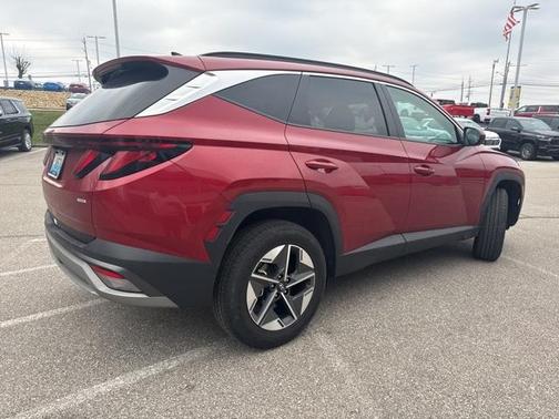 2025 Hyundai TUCSON SEL