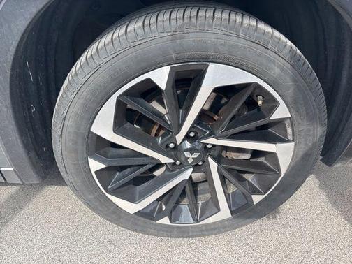 Silver 2023 Mitsubishi Outlander