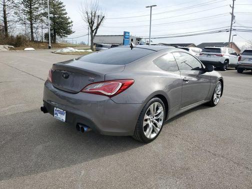 2013 Hyundai Genesis Coupe 2.0T R-Spec
