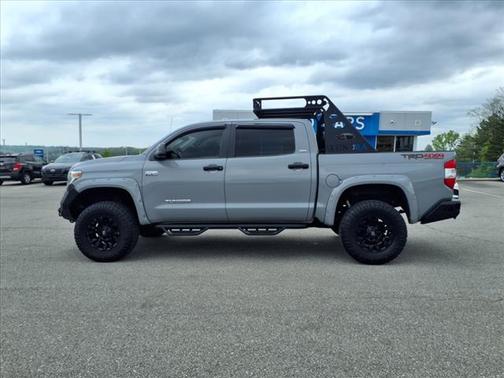 2018 Toyota Tundra SR5