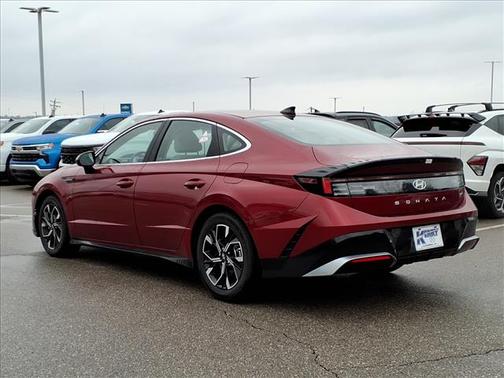 2025 Hyundai SONATA SEL