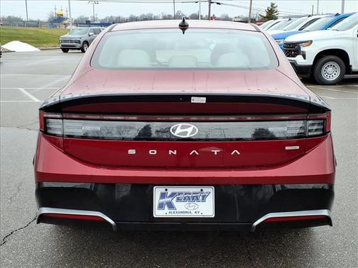 2025 Hyundai SONATA SEL