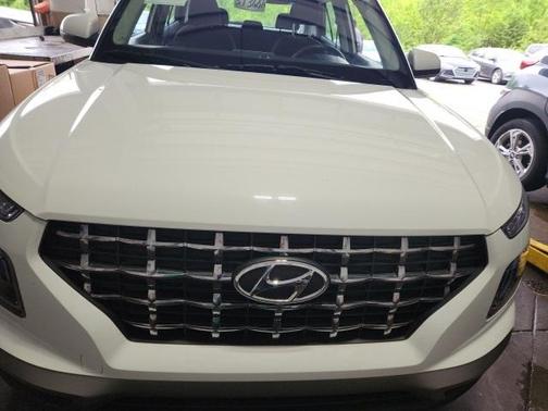 2022 Hyundai VENUE SEL