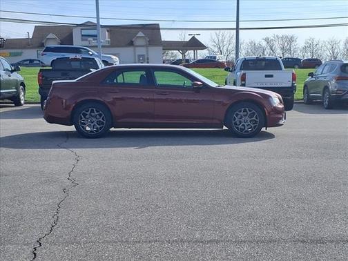2018 Chrysler 300 S