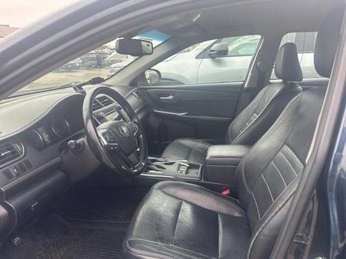 2016 Toyota Camry Hybrid XLE