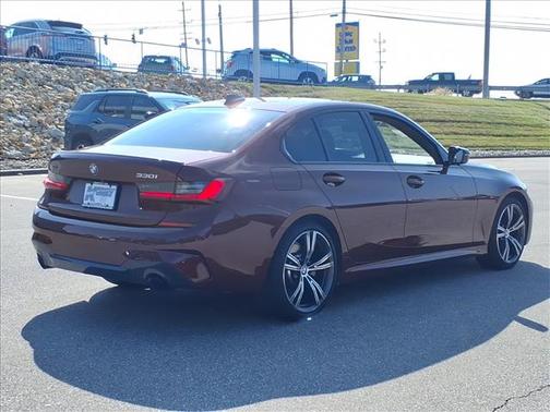 2022 BMW 330 i xDrive