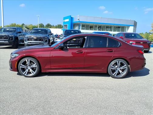2022 BMW 330 i xDrive