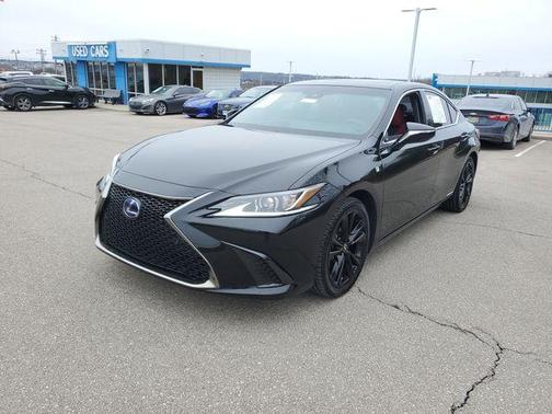 2022 Lexus ES 300h F SPORT