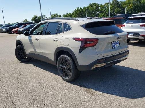 White Sand 2026 Chevrolet Trax ACTIV