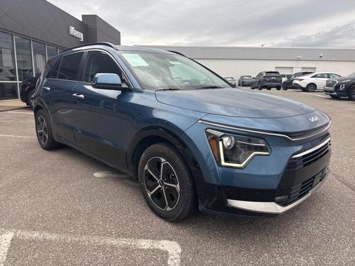2023 Kia Niro SX