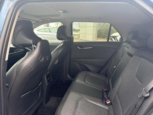 2023 Kia Niro SX