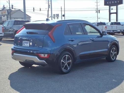 2023 Kia Niro SX