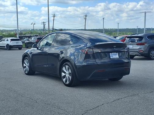 2024 Tesla Model Y Base