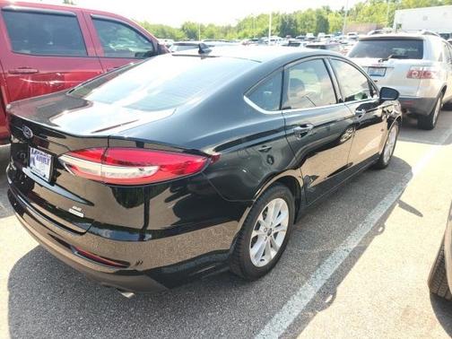 2020 Ford Fusion SE