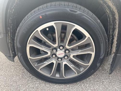 2017 GMC Acadia SLT-1