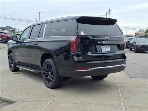 2025 Chevrolet Suburban LS