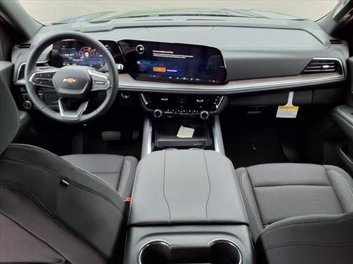 2025 Chevrolet Suburban LS