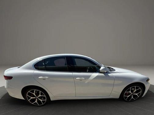 2021 Alfa Romeo Giulia Ti