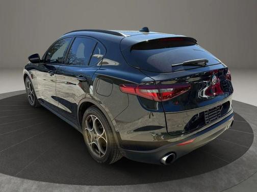 2018 Alfa Romeo Stelvio Sport