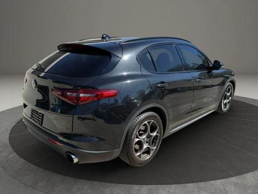 2018 Alfa Romeo Stelvio Sport