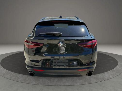 2018 Alfa Romeo Stelvio Sport