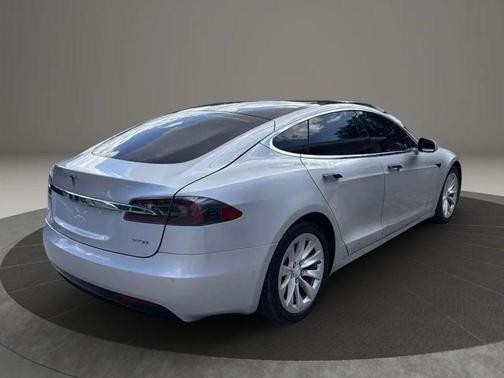 Silver 2018 Tesla Model S 100D