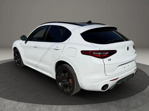 2022 Alfa Romeo Stelvio Ti