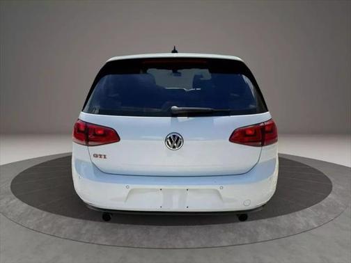 2015 Volkswagen Golf GTI 2.0T SE 4-Door