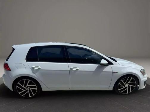 2015 Volkswagen Golf GTI 2.0T SE 4-Door
