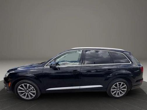 Black 2018 Audi Q7 3.0T Prestige