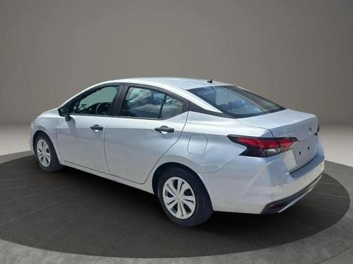 Brilliant Silver Metallic 2020 Nissan Versa 1.6 S