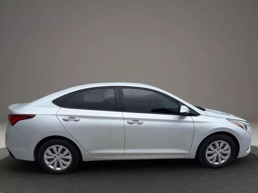 2021 Hyundai Accent SE