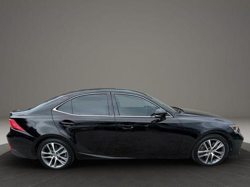 2018 Lexus IS 300 Base
