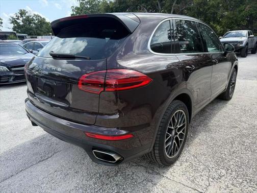 2016 Porsche Cayenne Base