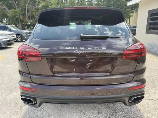 2016 Porsche Cayenne Base