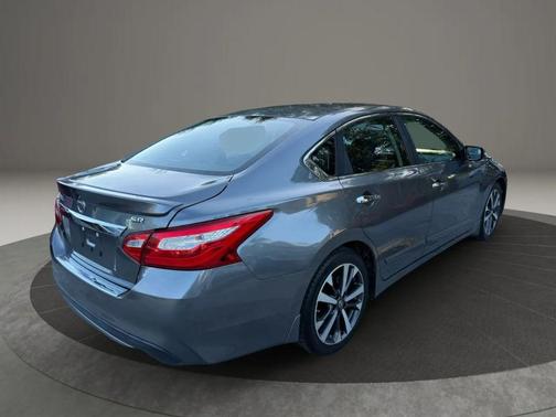 2016 Nissan Altima 2.5 SR