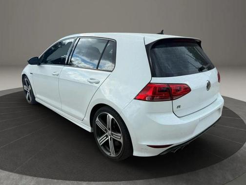 2016 Volkswagen Golf R 4-Door