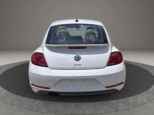 White 2017 Volkswagen Beetle 1.8T SE
